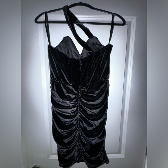 Fashion Nova black velvet corset mini dress. Cross strap. Size large. - Picture 2 of 3